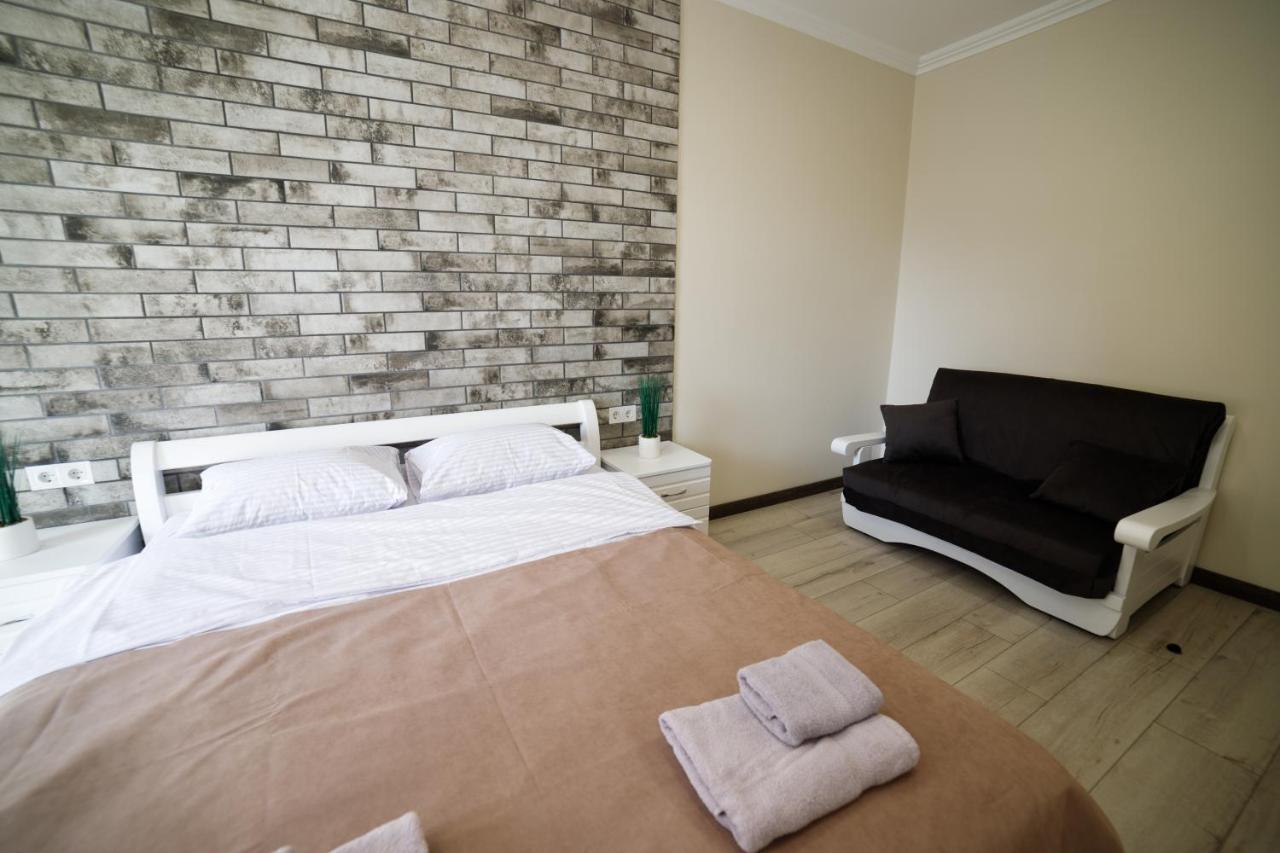 Lux Apartments Lviv Exterior foto