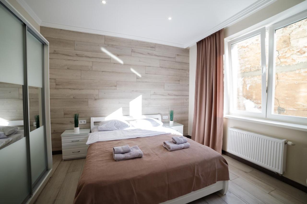 Lux Apartments Lviv Exterior foto