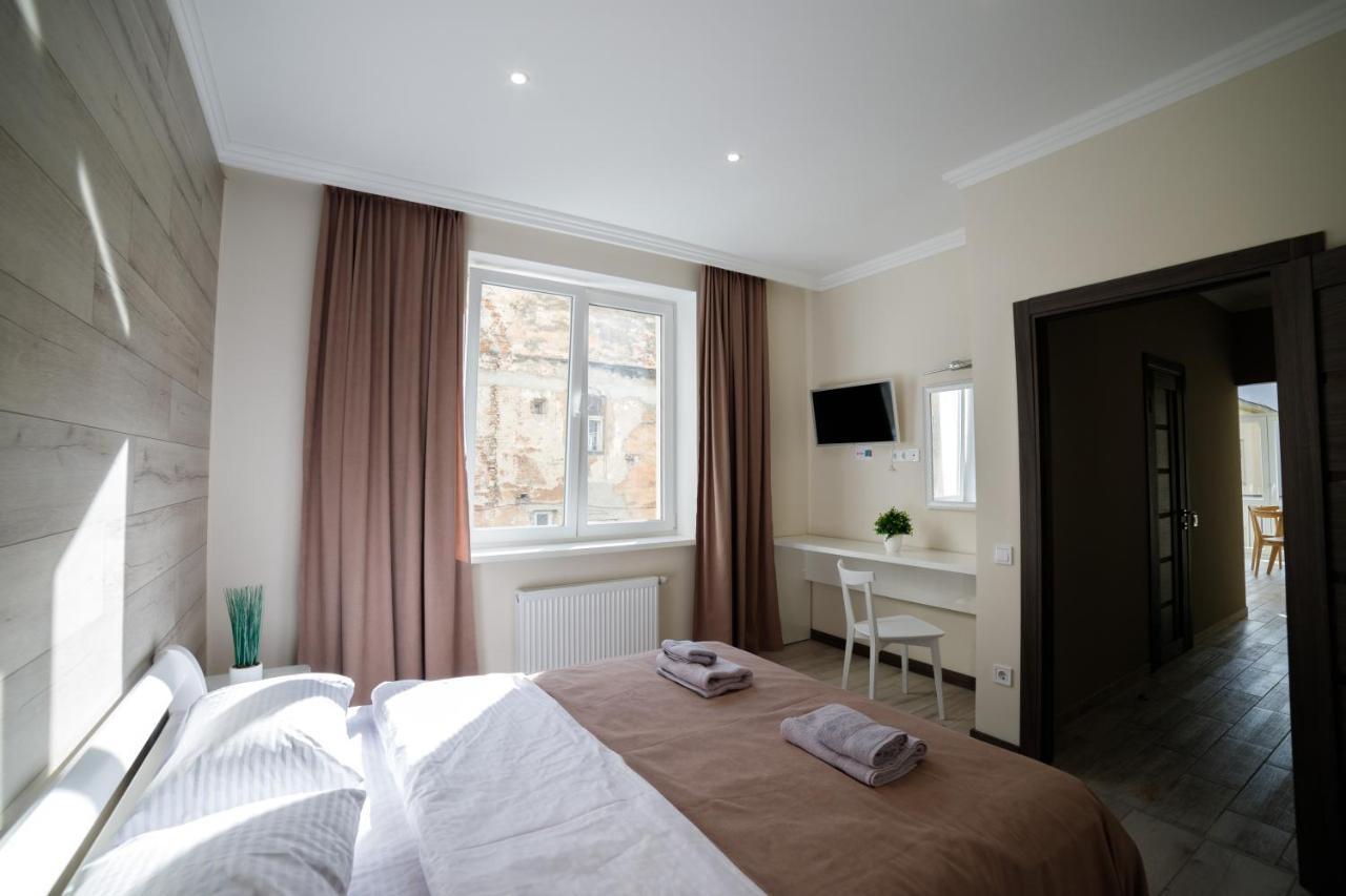 Lux Apartments Lviv Exterior foto